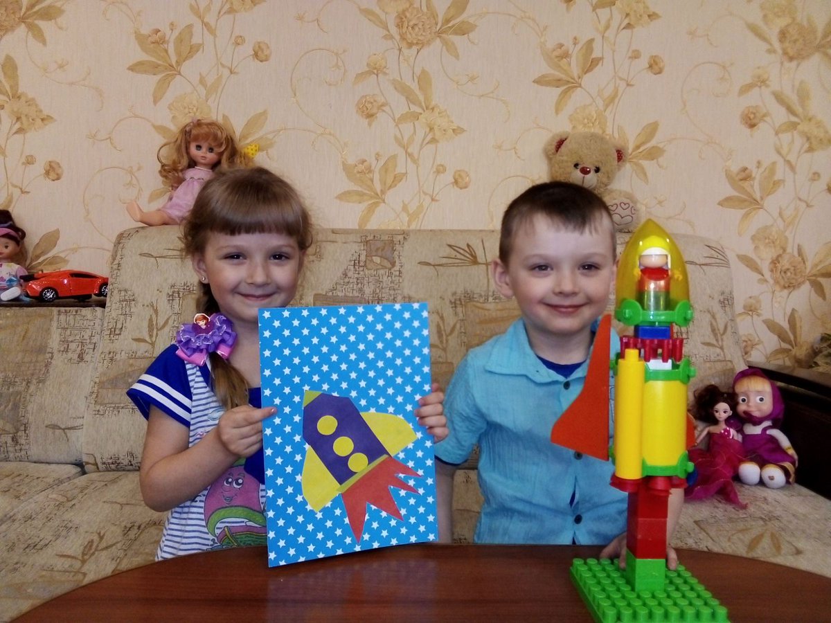 В СП д/с "Журавушка"ГБОУ СОШ 2 с.Обшаровка проводятся дистанционные НОД по теме "КОСМОС"