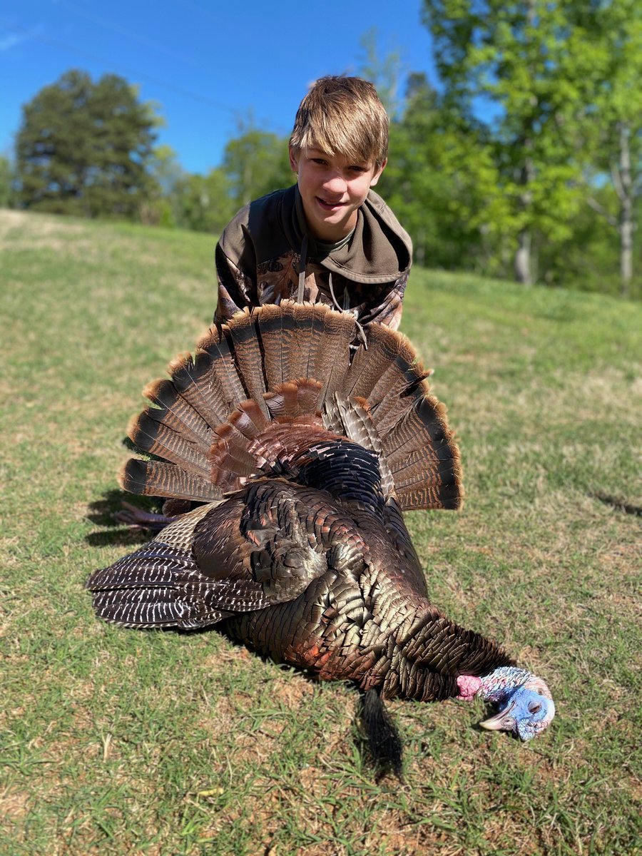 RDerrickgriffin's tweet photo. Logan got his first for the 2020 season. A cool morning in Alabama @TylerJordan https://t.co/cLM4GryT9V