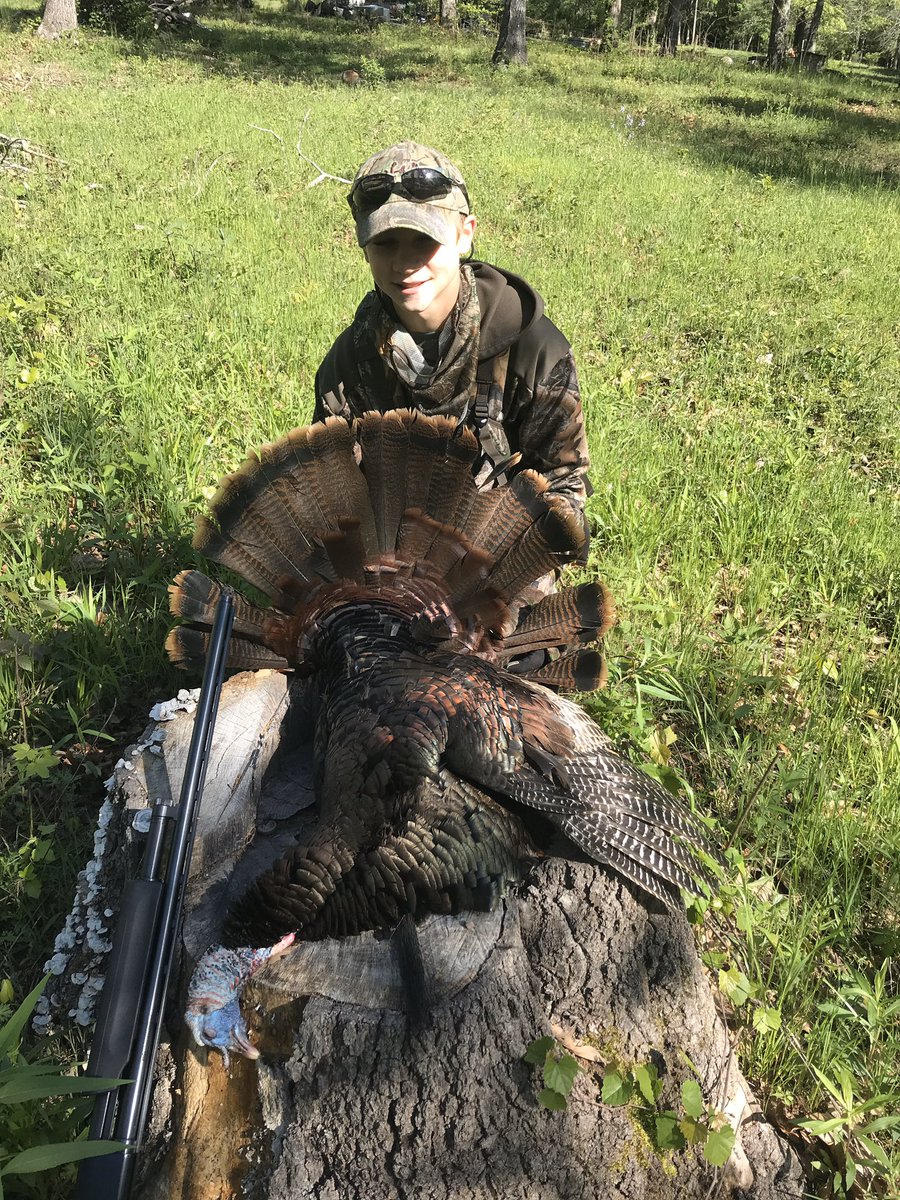 RDerrickgriffin's tweet photo. Logan got his first for the 2020 season. A cool morning in Alabama @TylerJordan https://t.co/cLM4GryT9V