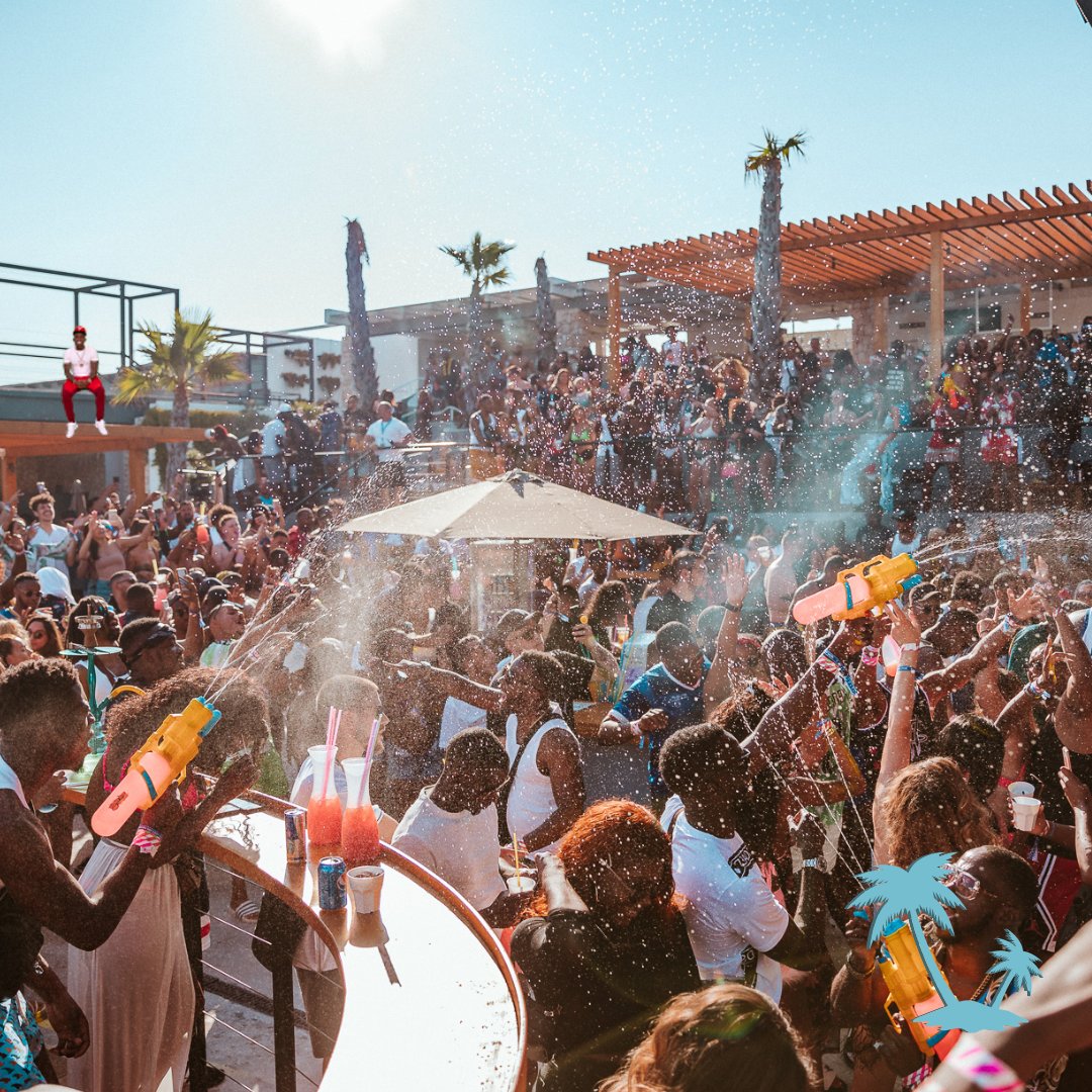 freshislandfest's tweet photo. WHERE'S DABABY? ๐ถ๐พ
Can you spot @DaBabyDaBaby in and amongst these iconic #FreshIsland scenes? ๐ https://t.co/PZPXGF7nT2