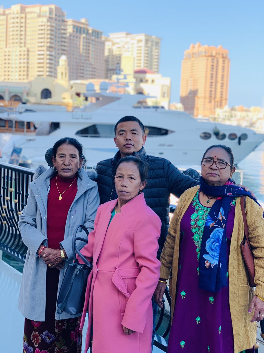 tilakthakuri071's tweet image. एक परिचयले हजारौं साथि बनाइदिन्छ,!
        एक मुस्कानले हजारौं पिडा लुकाइदिन्छ !!
              जिन्दगीको बाटो हिंड्दा समालेर हिंड्नु !
                     एक गल्तीले हजारौं सपना जलाइदिन्छ !!
#Missyou  mum’s ❤️❤️❤️