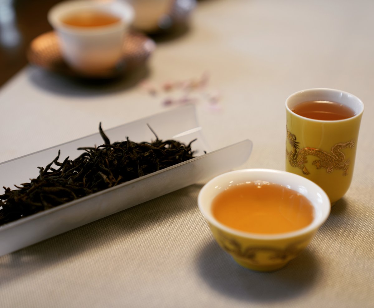 Meimeifineteas's tweet photo. Patience, patience, patience. #tea is our best friend in our struggle for #patience while we fight against the #virus. Let's #StayAtHome and do our best for our country during this difficult times. #oolong #tealove #artoftea #coronavirus #gongfucha #chinesetea #teafriend https://t.co/l43JIe4f3y