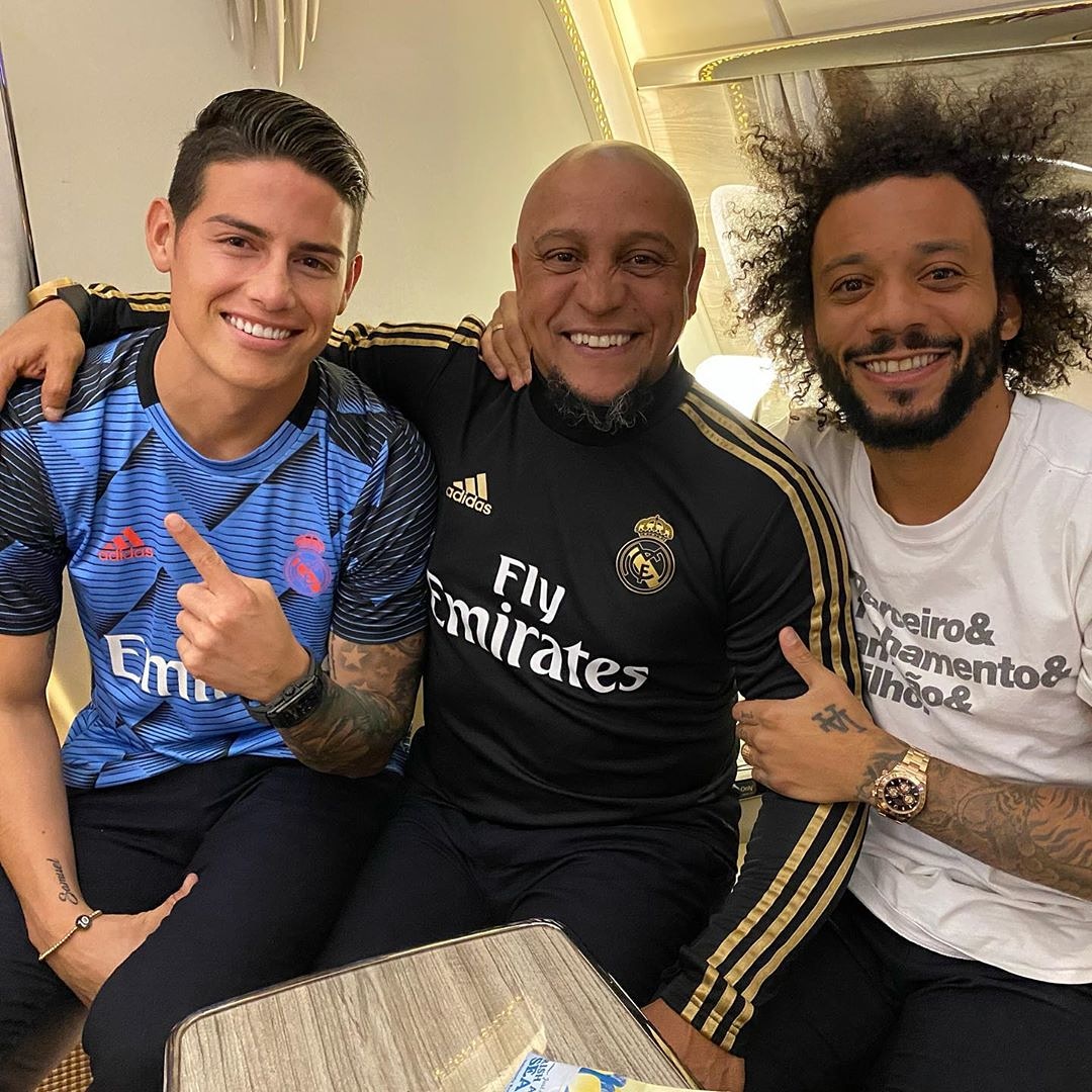 Happy 47th birthday Roberto Carlos 