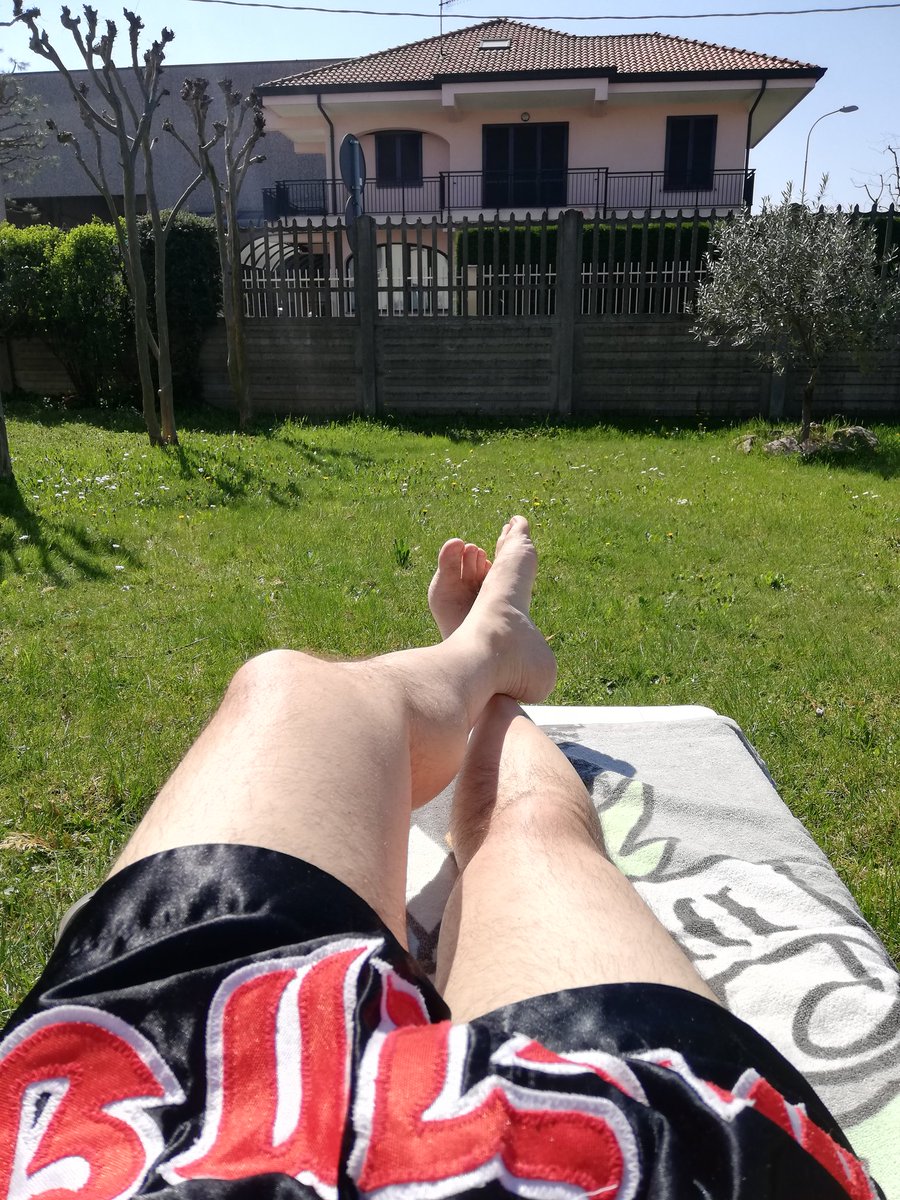 tony_imo's tweet photo. Giornate da quarantena #QuarentineLife https://t.co/GScFdi5UNf
