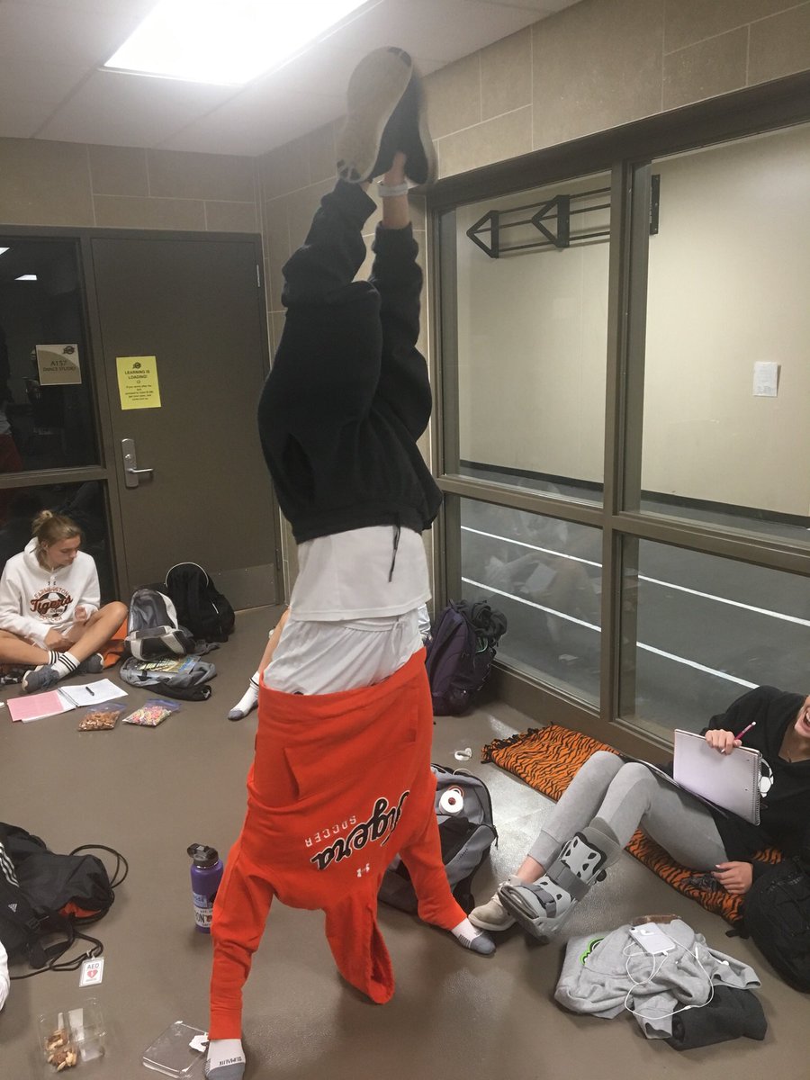 <a href="/johnsonmalloryy/">Mallory Johnson</a> Forgot to include this one in your video <a href="/johnsonmalloryy/">Mallory Johnson</a>.  <a href="/girlssoccer_FHS/">FHS Girls Soccer</a>
