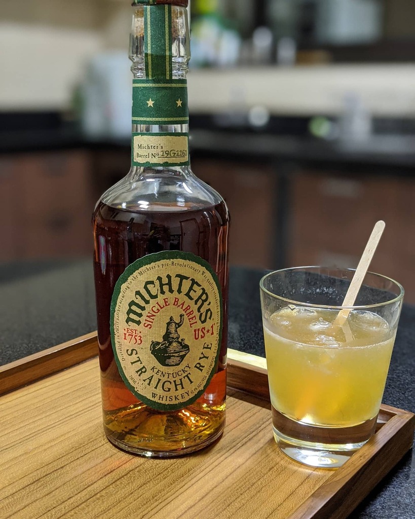 sjalan's tweet photo. Just what the doctor ordered... Michter's Rye Rickey #MichtersCocktailCorner https://t.co/9U15siEt58 https://t.co/xetH5jpGvZ