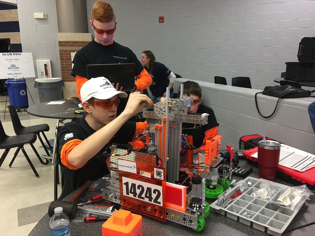 4_robotics's tweet image. #FIRSTFFC Reflecting on this past season. #ForceForChange