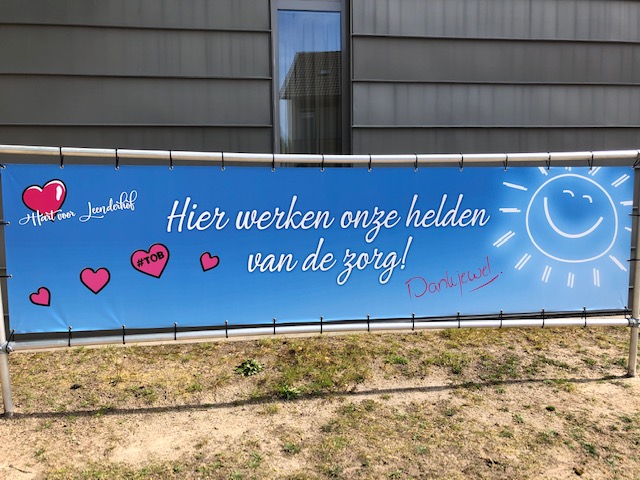 En nog een fantastische steunbetuiging door Hart voor Leenderhof! Opnieuw kippenvel... #corona #steun #dankjewel