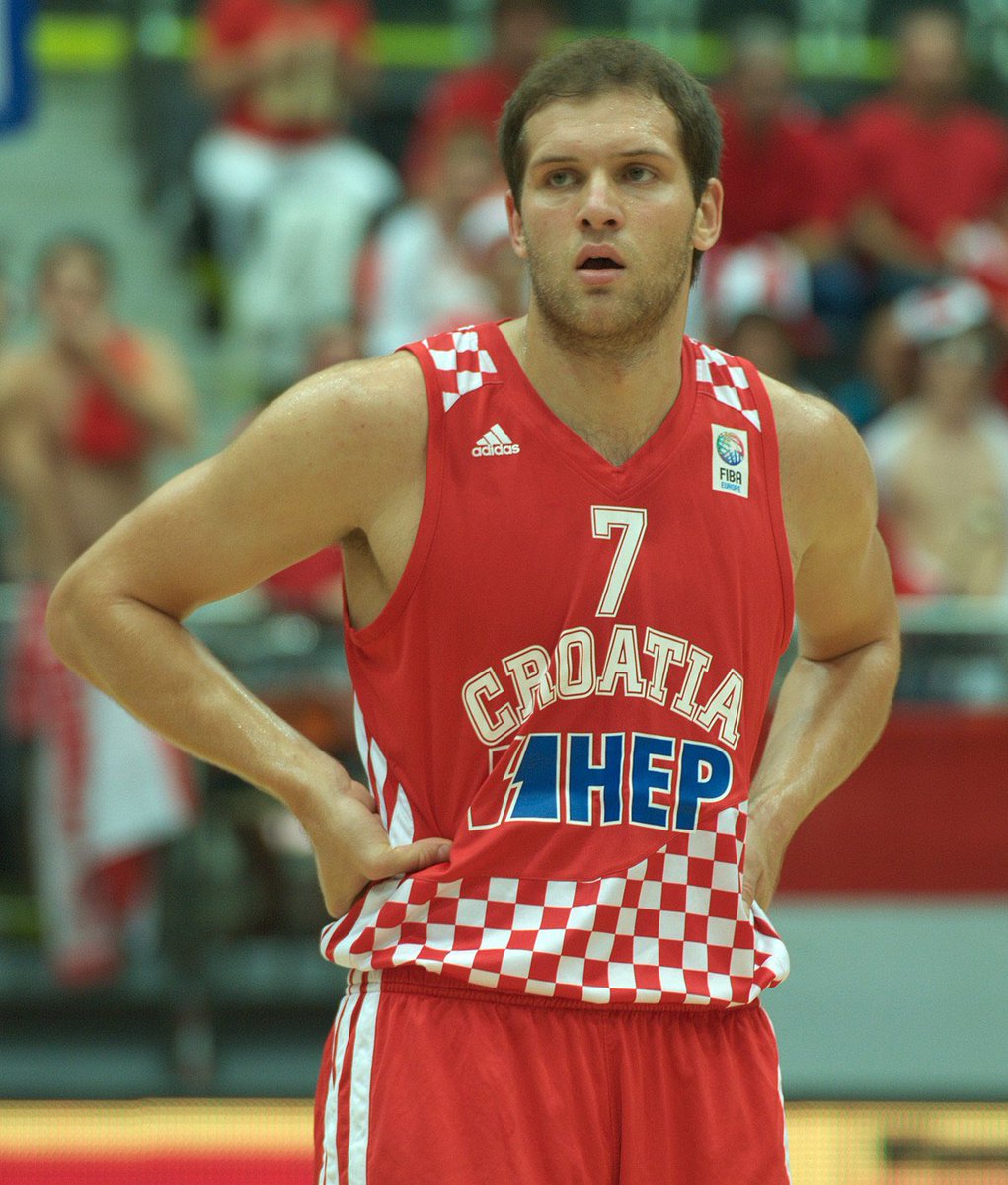 BUT! In 2016, as a member of the  @BrooklynNets, Mr.  @44Bojan of Bosnia & Herzegovinia, Croatia, scored 44 points against the 76ers. Meaning THIS GUY has been the literal answer to my prayers all along.