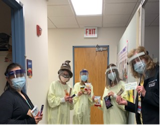 AbelsonTaylor's tweet photo. What to do when our office snacks aren't being eaten? We use that budget to share with our first responders. Here are our friends with the Infection Prevention Team at UIHealth enjoying some office snacks. @UIHealth @SnackItToMe  #feelthedata https://t.co/ec5DPQcHcU