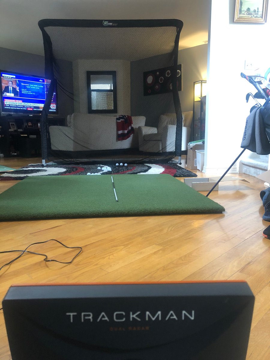 TrackmanGolf's tweet photo. How about this living room? ⛳️
#Upgrade #TrackManIndoor #IndoorGolf #Golf https://t.co/4rh7xLHKjW
