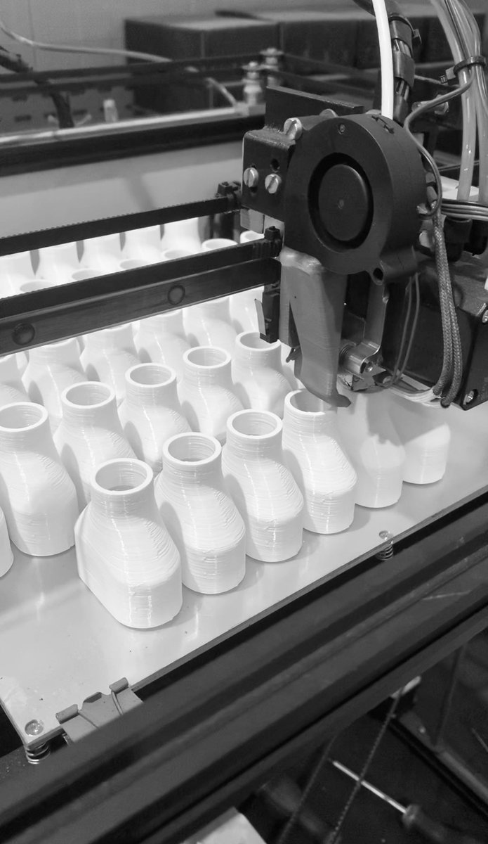 coemicompany's tweet photo. In genere, con la tecnologia di stampa 3D, realizziamo prototipi di componenti meccanici, In questo particolare momento ci mettiamo a disposizione per eventuali esigenze specifiche di emergenza! #Coemi #CoemiCompany #Ved #CoemiVedGroup https://t.co/FtRKUZQ4uQ