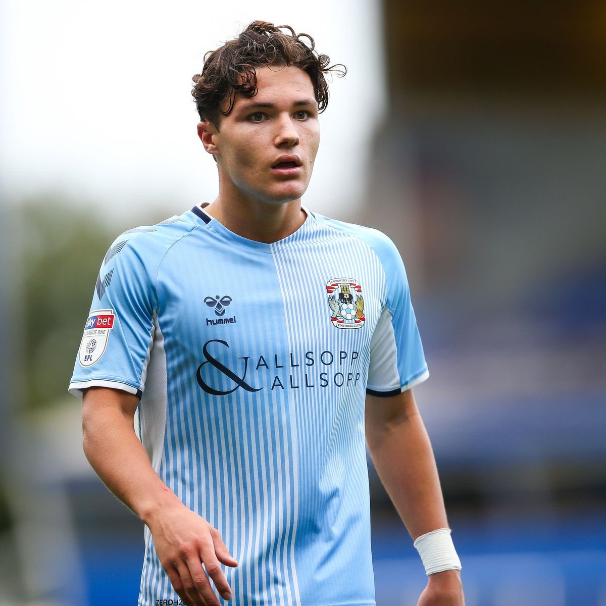 6: Callum O’Hare ( @Coventry_City)If you ever saw O’Hare at Carlisle last year, you knew this kid was something special, and he’s now showing it even more at  #PUSB.21-years-old and on loan from Aston Villa, O’Hare has 3 goals and 3 assists in League One this season.