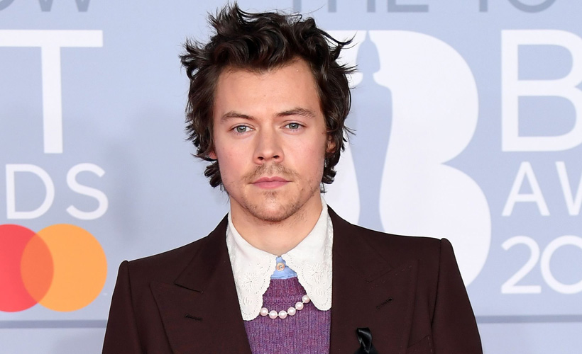 Reductress's tweet photo. QUIZ: Are You Experiencing Shortness of Breath or Did You Just Look at This Picture of Harry Styles?: https://t.co/IJkUufBWji https://t.co/DnxZuQkMBP
