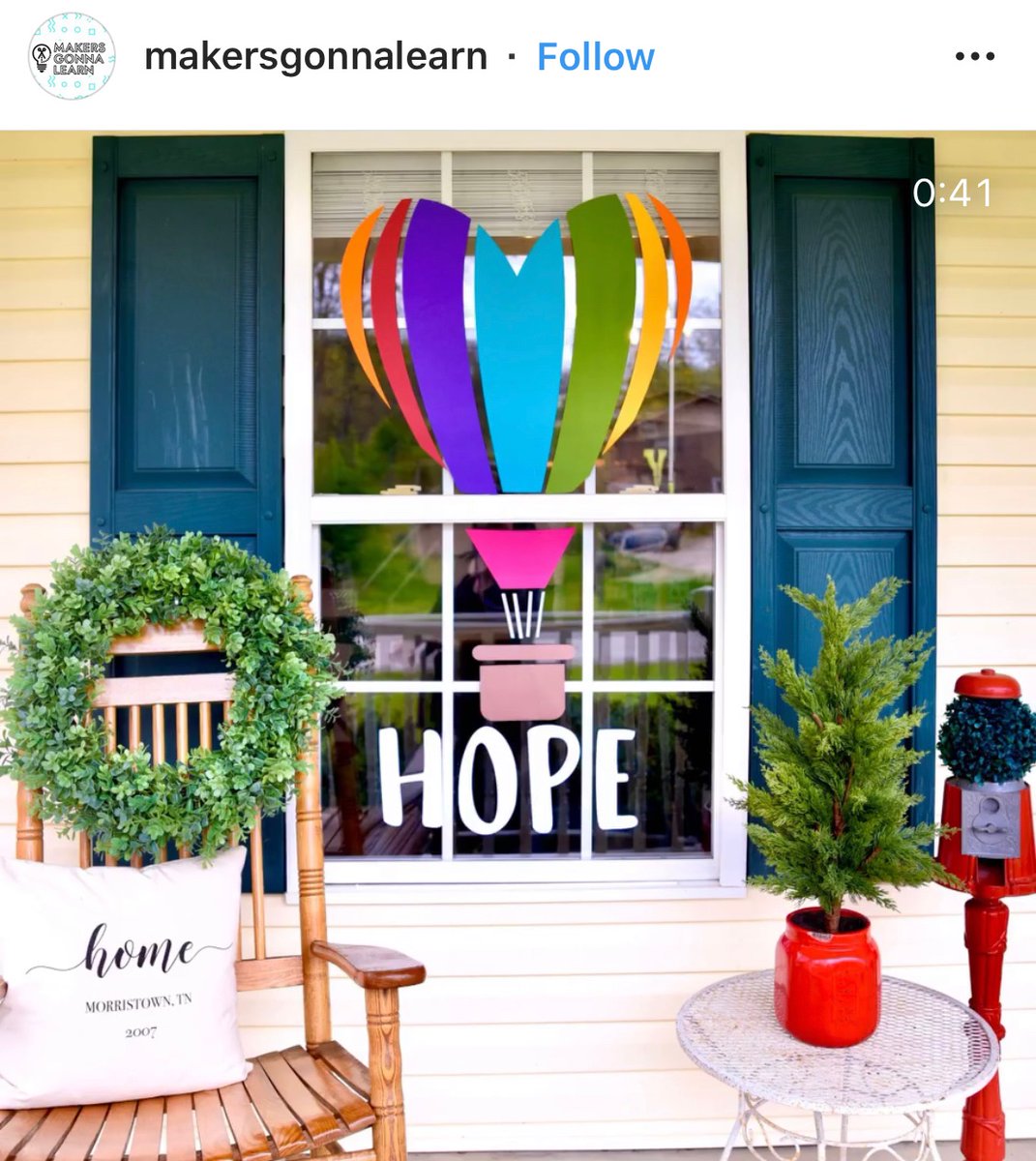 BaileyH82's tweet photo. #heartsofpg @somegoodnews @TheEllenShow @jimmyfallon #aworldofhearts #hearthunters
Share some love with this global trend. Put a heart in your window to show that we are all in this together and together we appreciate all our front line and essential workers https://t.co/6FanvmlLEc