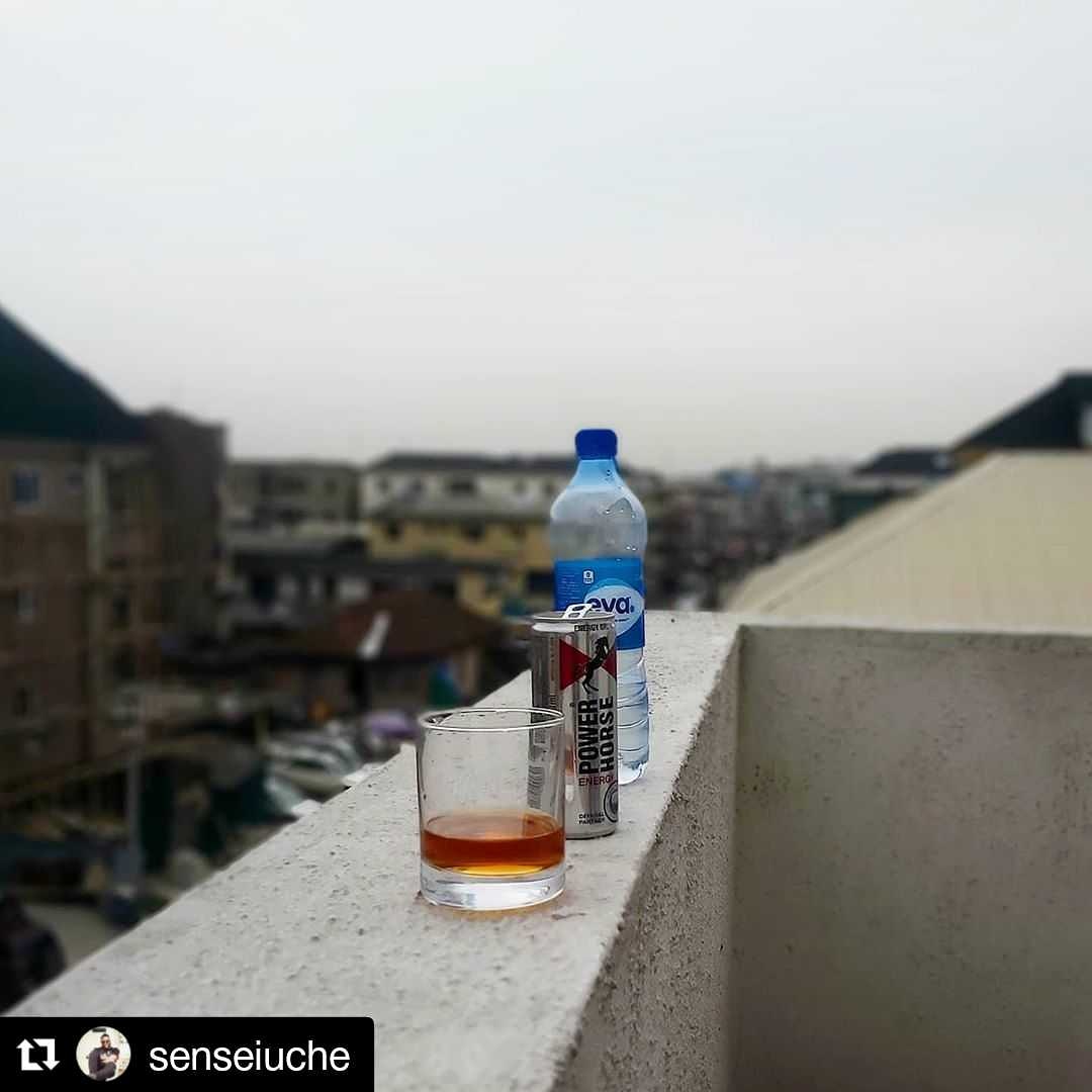 SenseiUche's tweet photo. Your Water and Mixer.
What would you be Drinking?
#HaveADrinkWithMe
#IsolationDiaries
#SenseiStyle
#COVIDー19
#ChinaMustExplain
#Lockdownextention
#ProtectNigerianHealthWorkers
#dontrushchallenge https://t.co/nVoNWGGcrA