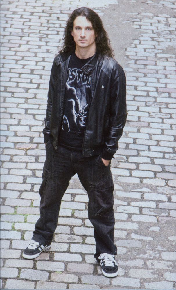  #95 Joe Duplantier (35 votos)  #metalboys100