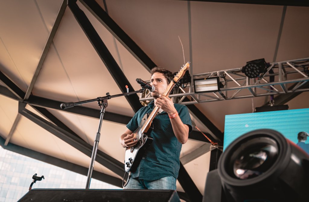 20191012 #FestivalDeFrente 📸: <a href="/omars_mch/">𝔒𝔪𝔞𝔯</a> 

Recuerden seguirnos en Instagram como manda el Señor: instagram.com/flechaalaire