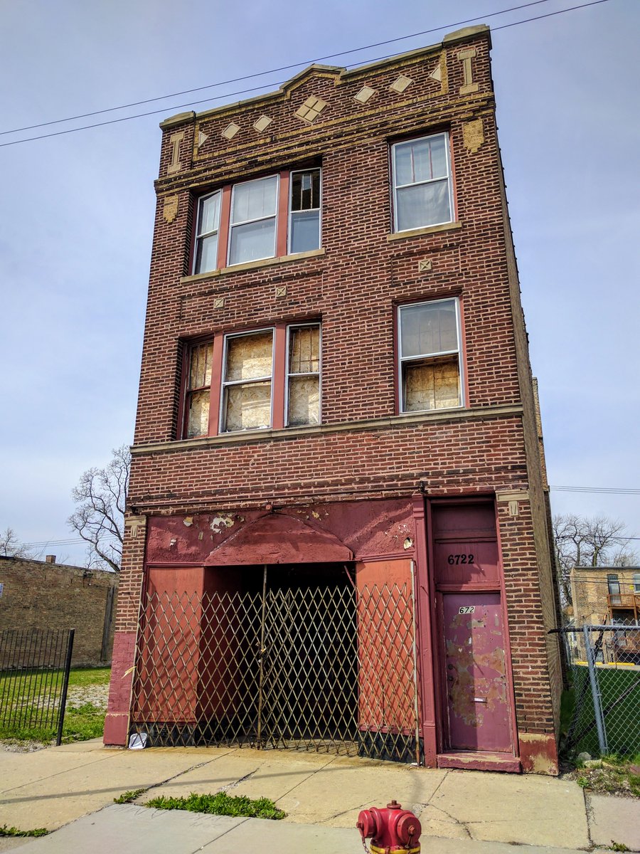 Today Englewood's down to about 30,000 residents. Incredible number of vacant, empty lots. Only businesses are protestant storefront "churches," barbershops/hair salons, fast food restaurants, & corner liquor/convenience stores.