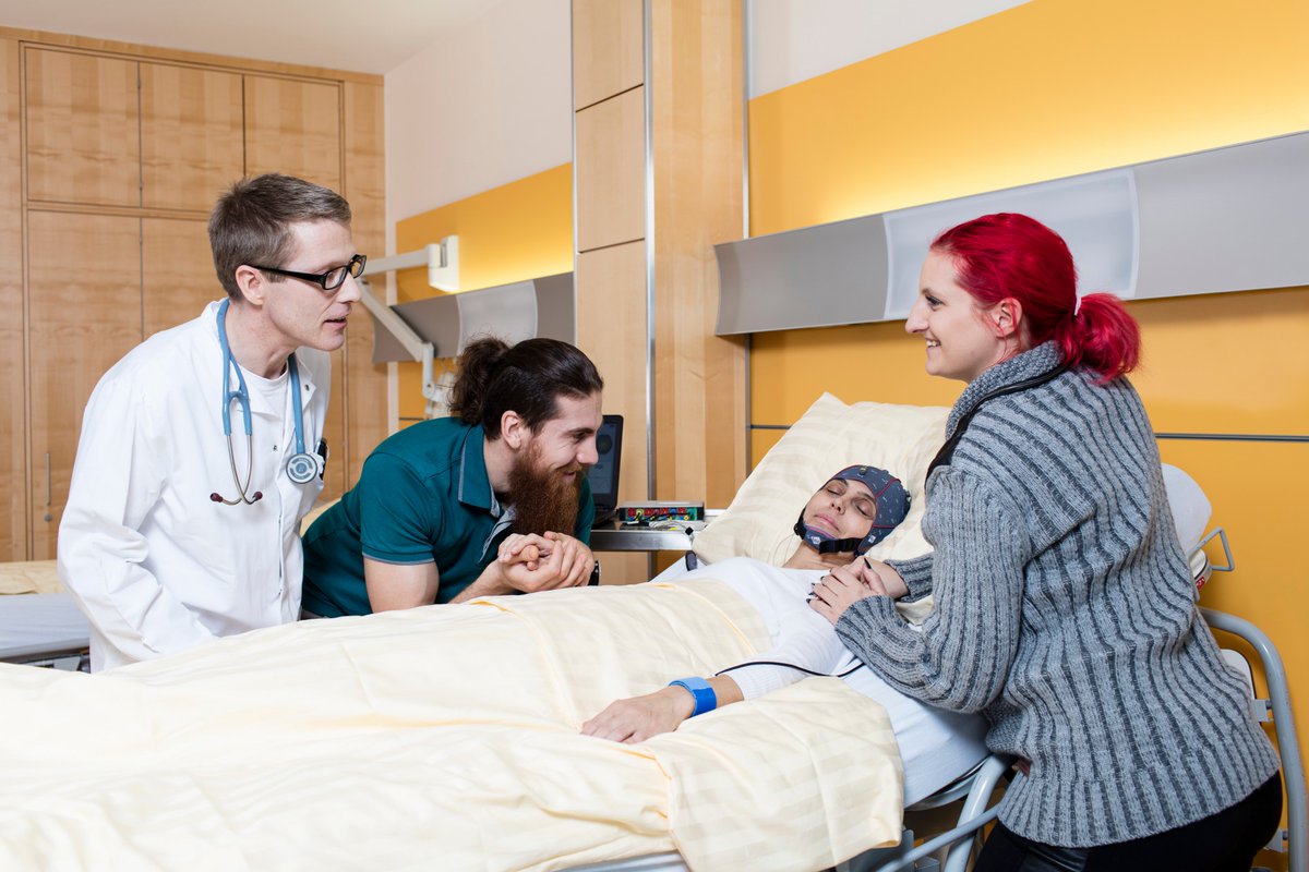 gtec_BCI's tweet photo. You are interested in online lectures about Brain-Computer Interfaces for Brain Assessment and Communication with DOC, ALS and Locked-in Patients with international experts?🤩🤩 Perfect! Join our free #stayhome Meeting 2020 on Wednesday, April 15, 2020: https://t.co/Ny49rudTQ6 https://t.co/aolM0VRQhl