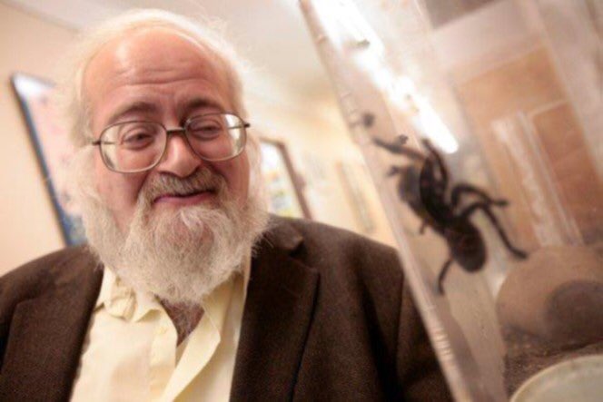Sad news as Dr. Norman I. Platnick (American Museum of Natural History, New York), world authority on #spider #taxonomy and #systematics and a major contributor to phylogenetic and biogeographic theory passed away. He named 159 genera and 2023 #species. He will be missed.