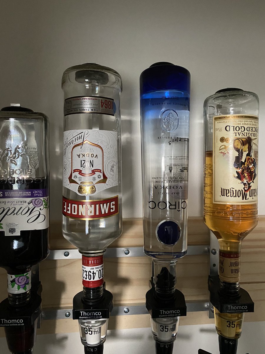 DerekWeston16's tweet image. So can anyone advise if Ciroc is decent ? Either way it’s getting tanned tonight 😋 #Ilovevodka