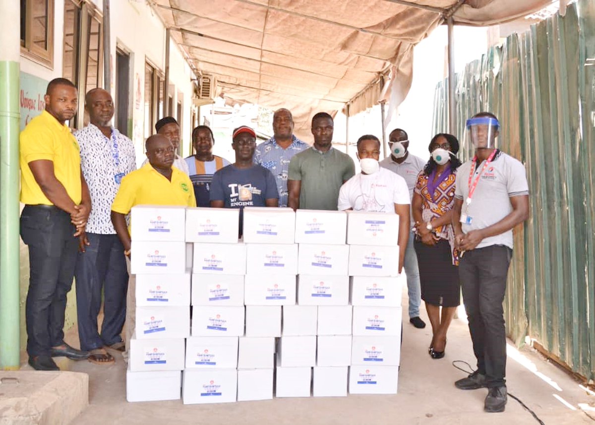 TotalEnergiesGH's tweet photo. Total Ghana has donated 6000 bottles of hand sanitizers to the GPRTU, Protea and Cooperative Unions to be given to commercial drivers towards the fight against COVID-19.
#Total #TotalGhana #covid19 #stayhome #staysafe #Totalcares https://t.co/qRhzJzS7eV