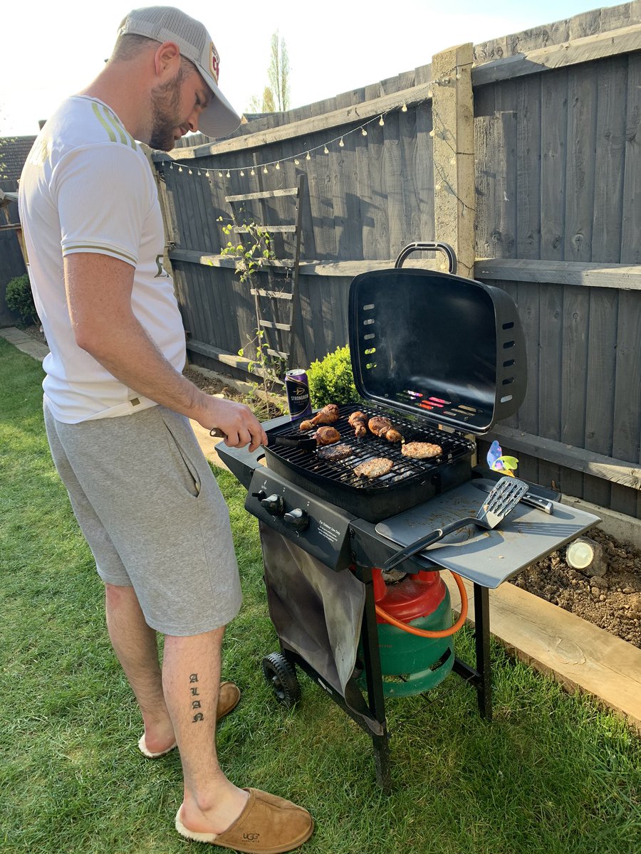 _RBx's tweet photo. What better way to start the bank holiday weekend! Sunshine, Bbq and these two 😍🥰 https://t.co/YpPrhGdhYV