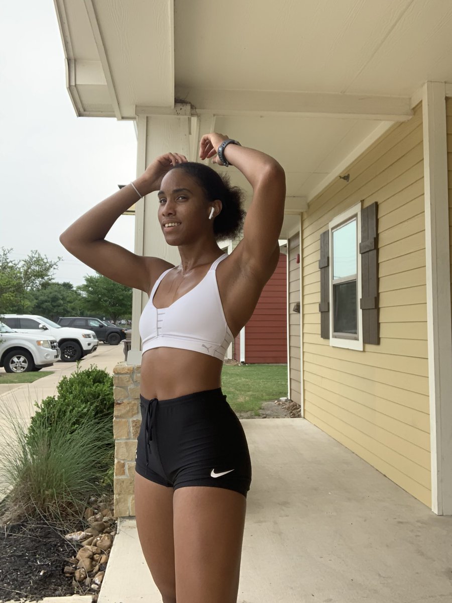 gittens_tyra's tweet photo. Today I #challenge you to get up and be active! Go on a walk,run, or check out @fittnikk on Instagram for great online workout!! 
#inspire #ALED301 https://t.co/6AMrmGIcFm