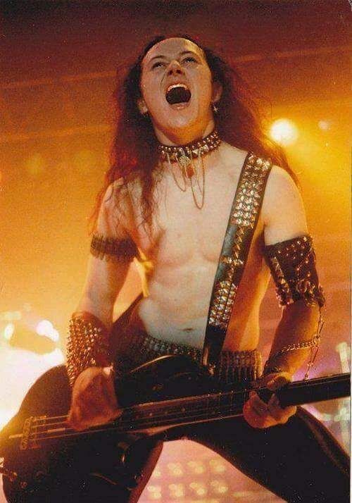  #89 Cronos (40 votos)   #metalboys100