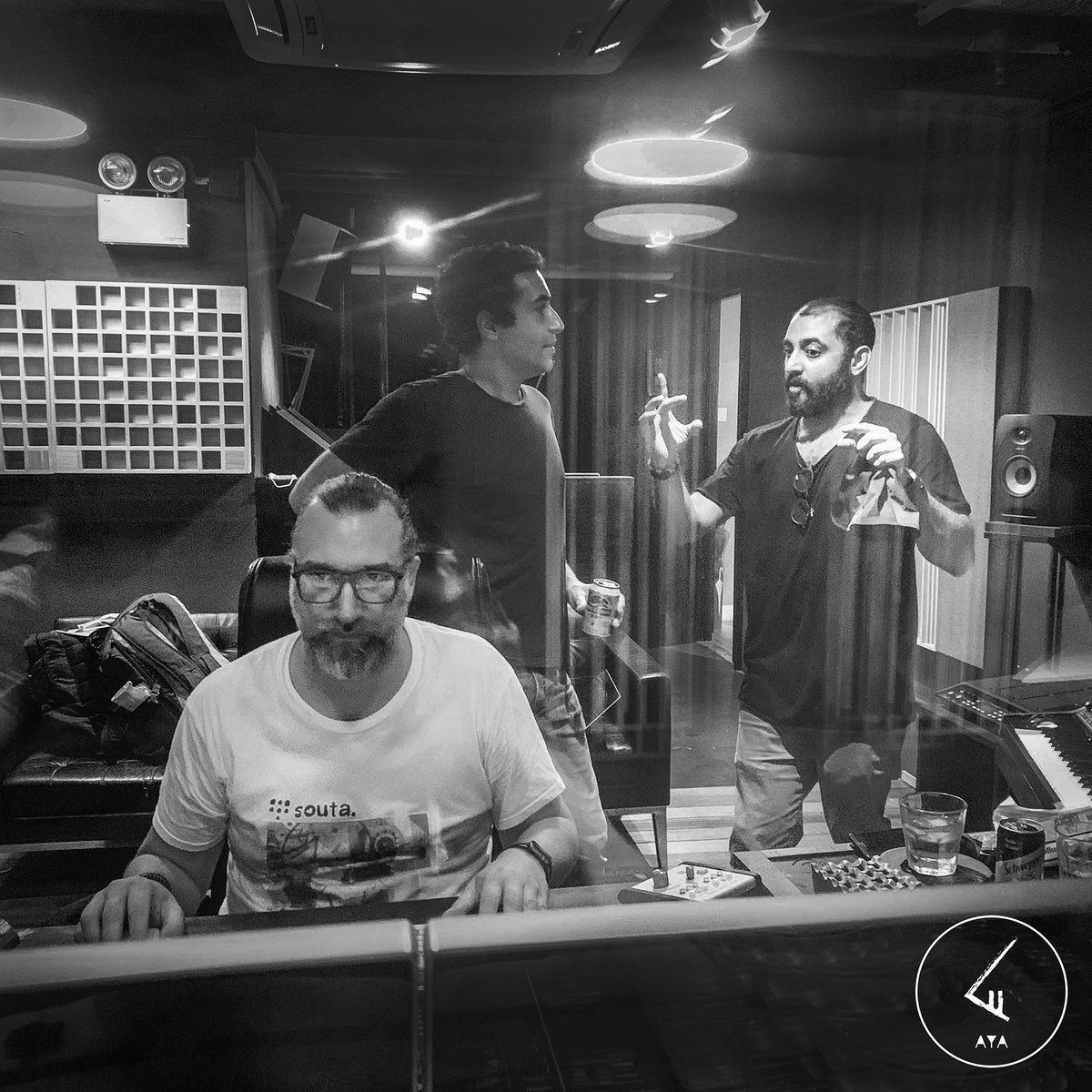 #Soutacrew is here, let's make some music !!! 
#carstenmartensofficial #loud_off #harabythegram #ayastudios #musicstudio #djproducer #songwriting #musiccomposition #analogconsole #analogmixer #musicproduction #moog #synthesizer #toftconsole #toftatb24 #producemusic #musicmaking