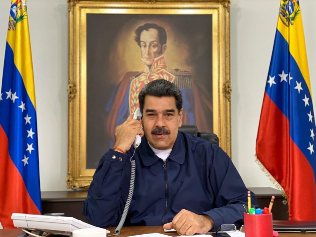 Sostuve una conversación telefónica con nuestro amigo el presidente Xi Jinping, en nombre del pueblo venezolano le agradecí su decidida cooperación con Venezuela. Su solidaridad es un ejemplo claro de que un mundo más humano, sí es posible. ¡La hermandad salva al mundo!