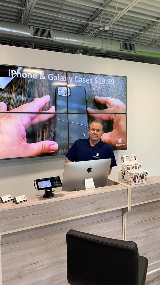 repairdeskpos's tweet photo. 🎉 Congrats to Josh Fraley from Gadget Lab LLC, for going live with RepairDesk Payments 👏
"It's amazing! The integration is seamless, setup is easier than setting up a new printer. Customers are also loving it", said Josh.😍
#CustomerSuccess #RepairDesk #Payments #GadgetLab https://t.co/Slf4EQfG1D