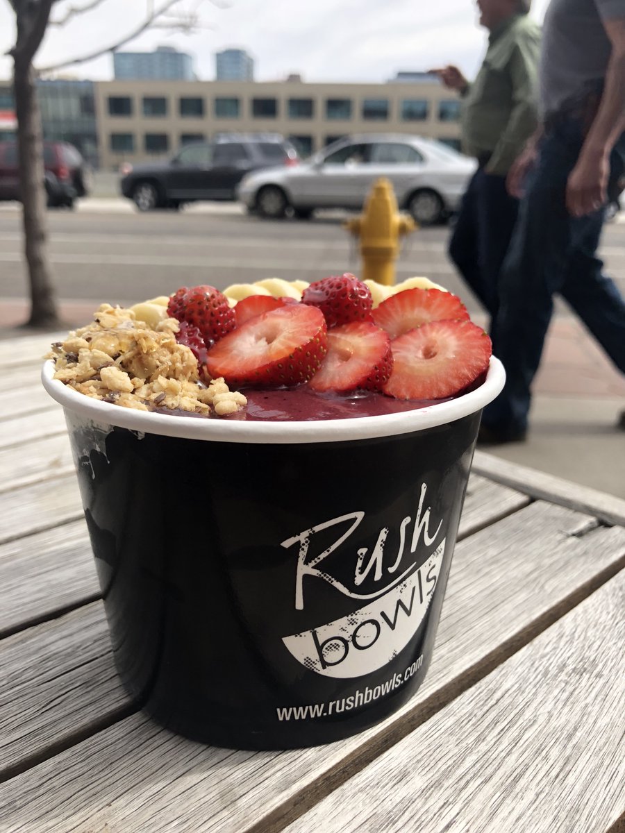 RushBowls's tweet photo. Fuel your Rush this Friday!! Call or order ahead for curbside pick-up! 

#fuelyourrush
#crushyourrush https://t.co/pOe0yukRqp