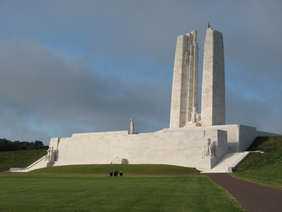 The monument was built of limestone specially sourced in Croatia. The twin pylons, representing Canada and France, soar 27 metres over the base.