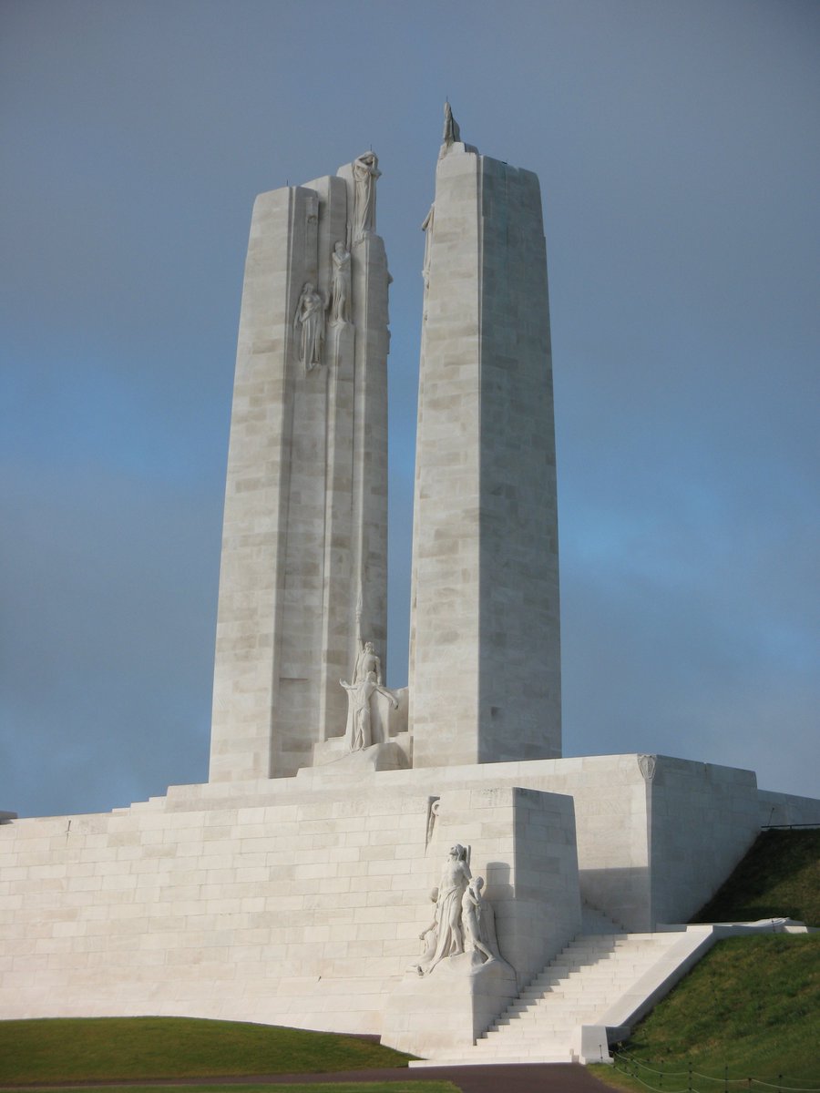 The monument was built of limestone specially sourced in Croatia. The twin pylons, representing Canada and France, soar 27 metres over the base.