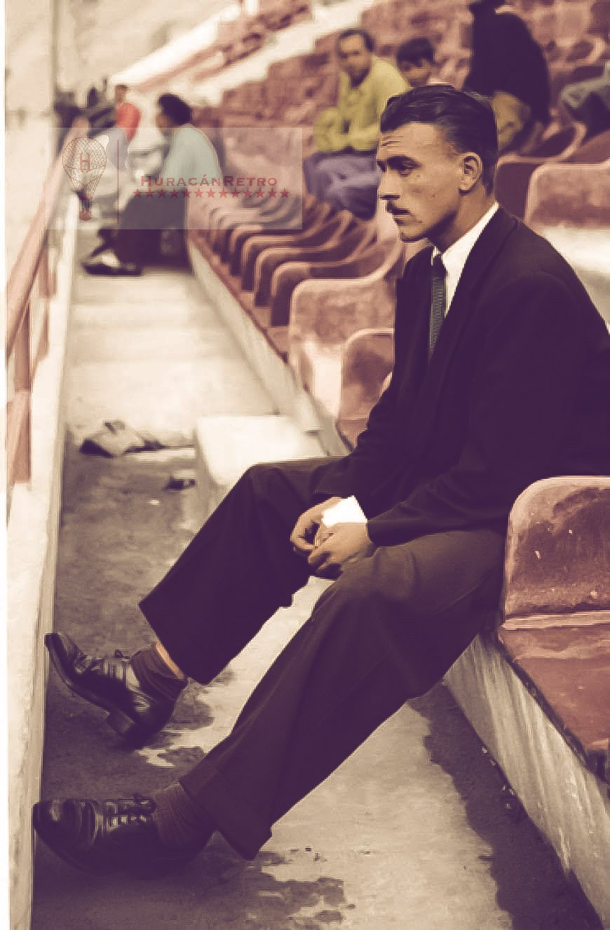 FOTOS HISTORICAS O CHULAS DE FUTBOL - Página 15 EVQk-wPWoAAK1y3?format=jpg&name=large