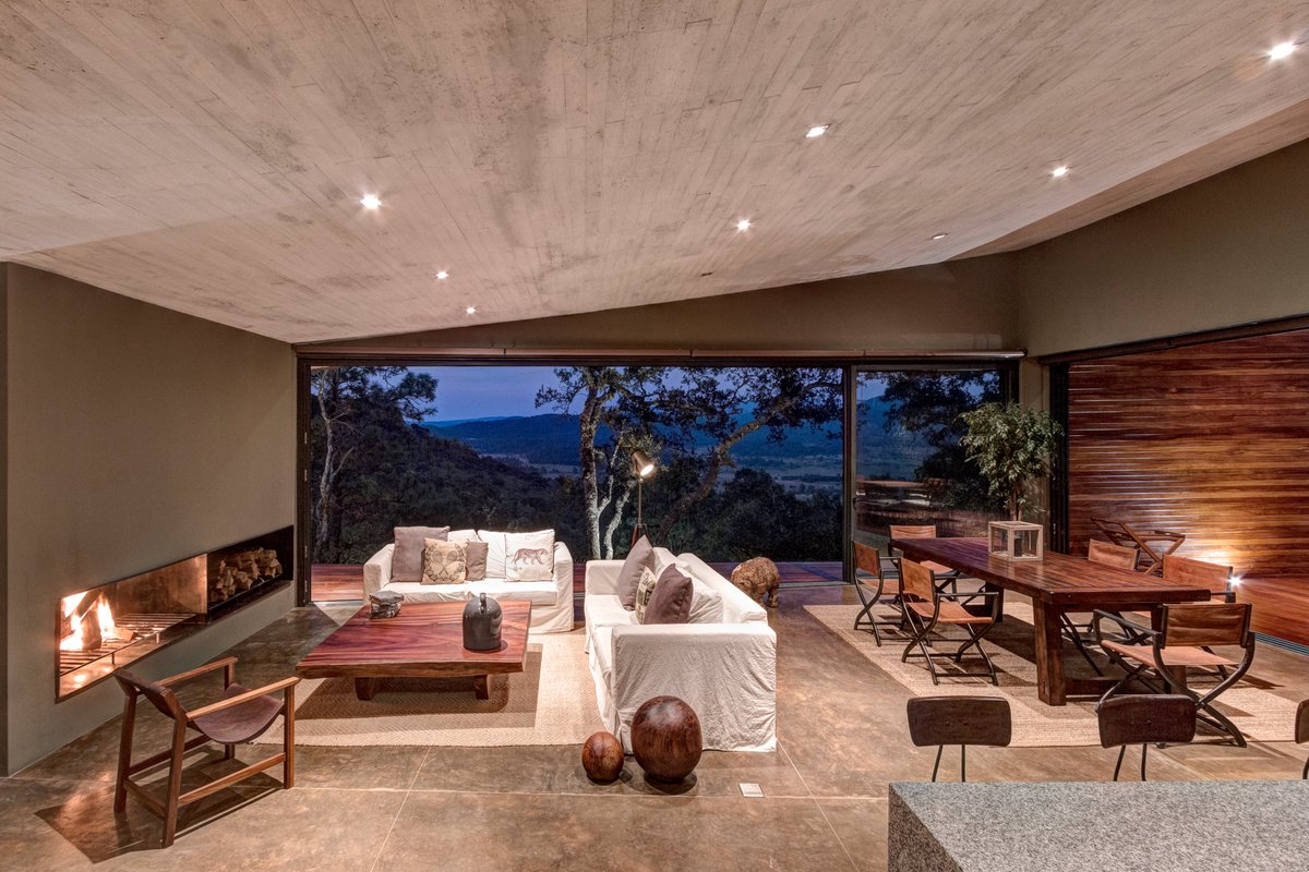 Casa GG / Elías Rizo Arquitectos

Fotografía: Marcos García

Proyecto --> arquitectosmx.com/casa-gg-elias-…

#Arquitectura #Architecture #Tapalpa #México #SoyAMX