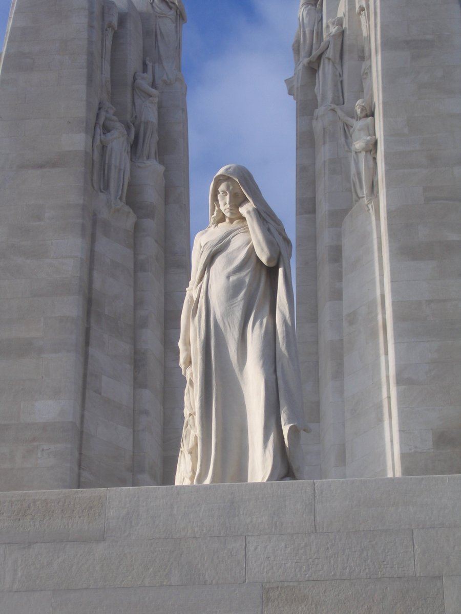 There are 20 figures in Allward's design. The most prominent is the cloaked woman which her head bowed in sadness. She is known as Canada Bereft or Mother Canada. She represents the young nation of Canada mourning her dead.