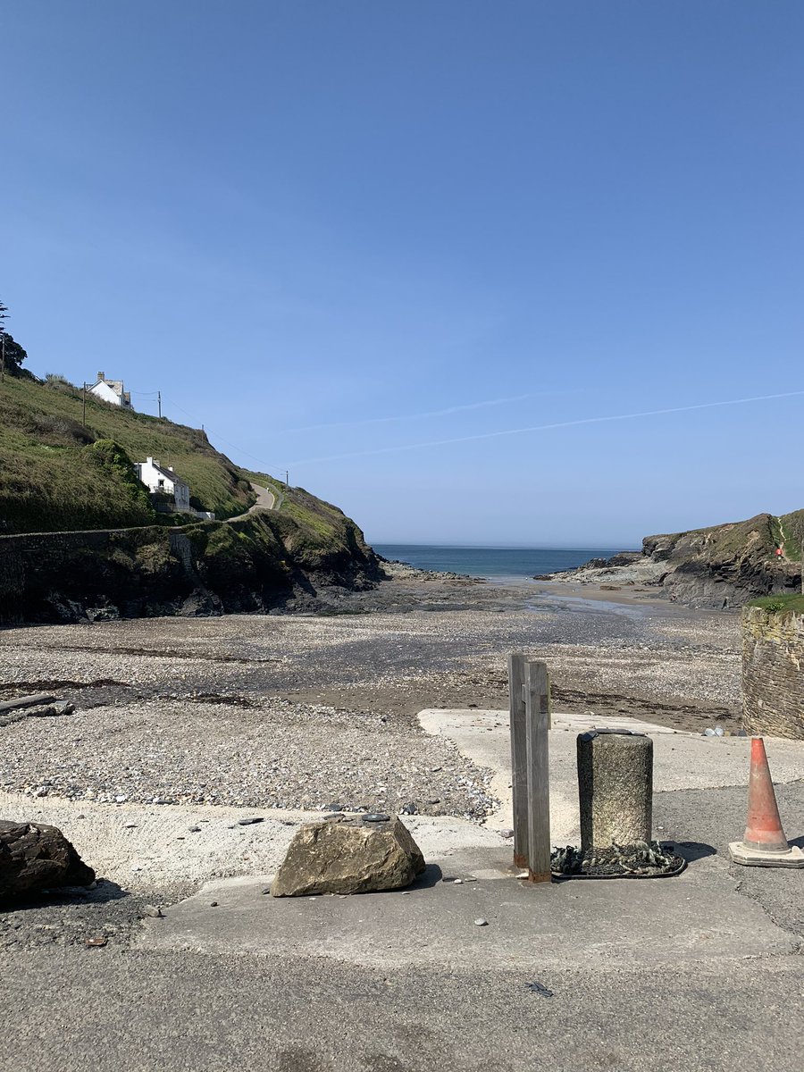 StargazyinnStay's tweet photo. Port Gaverne beach Today https://t.co/31ydB8oM1I