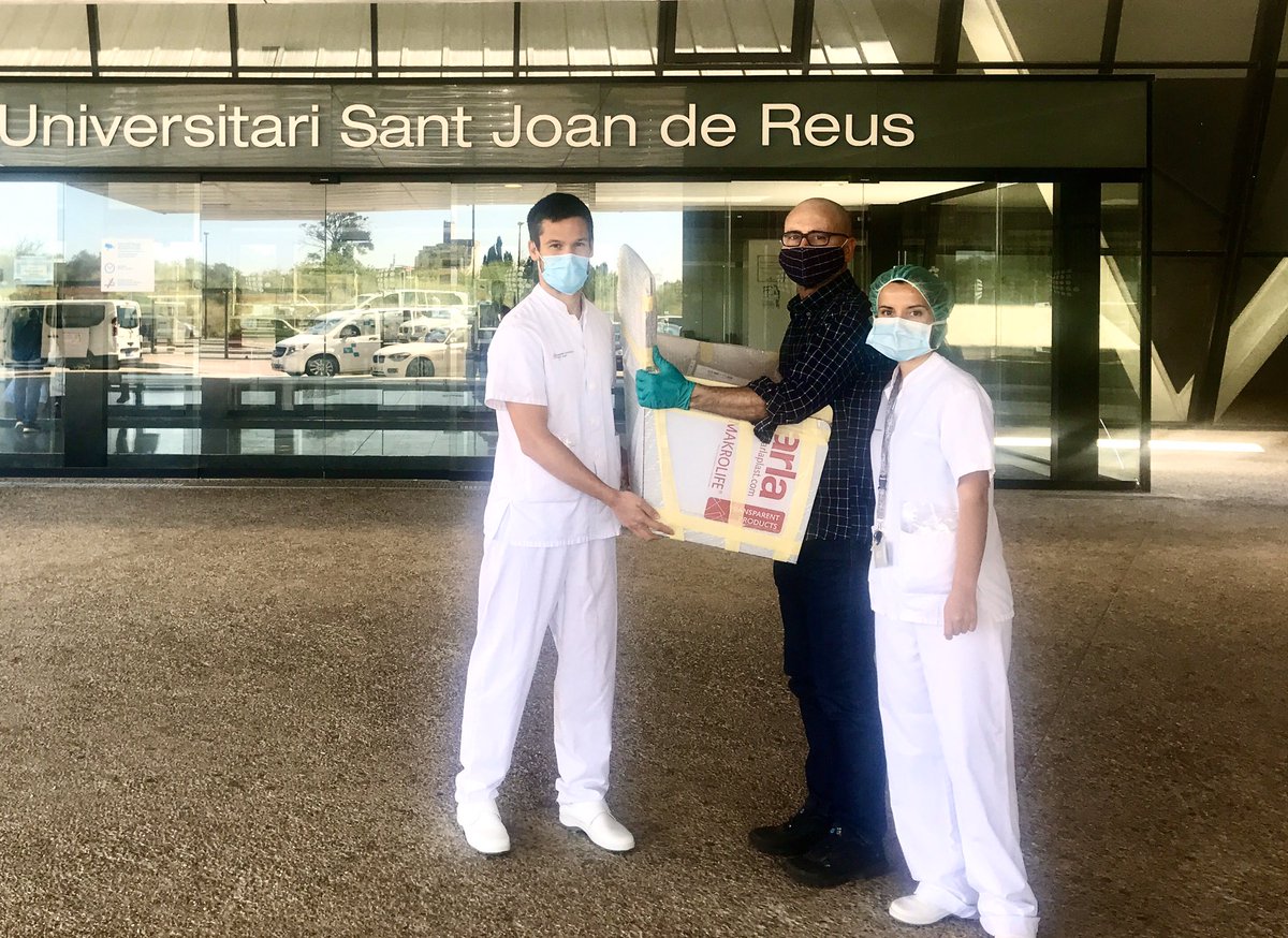 AMBITcluster's tweet photo. Contentos de ayudar al Colectivo de empresarios del mueble de la #Senia #CEMS en la difusión y distribución de las J-BOX. Cajas para protección durante intubaciones de enfermos #COVIDー19 diseñadas y fabricadas por voluntarios  @hjoan23 @HospitalReus @XarxaSantaTecla https://t.co/385TolgZ1A