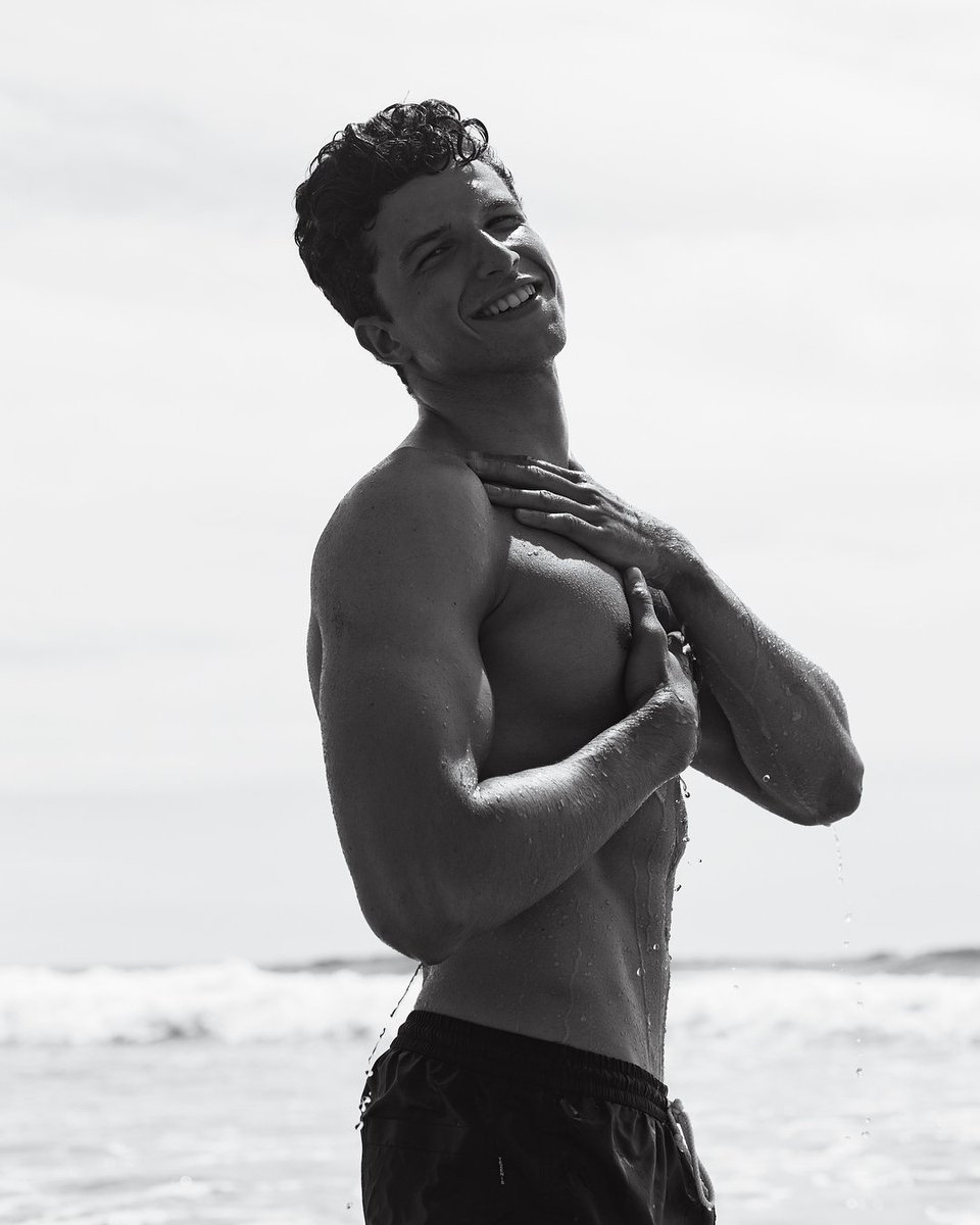 Essere liberi non significa camminare dove vogliamo. Essere liberi è essere chi sappiamo essere, senza frontiere.