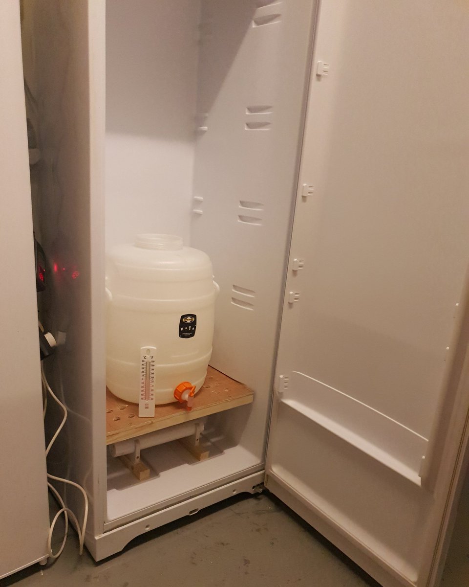 TonyCoulson10's tweet photo. New #brewfridge commissioned & ready to go, should be big enough to take 2 brews at a time or maybe even a 60 litre fermener #homebrew #homebrewing #homebrewingonly #speidelsbraumeister #diyfermentation https://t.co/QU1Kc8sq52