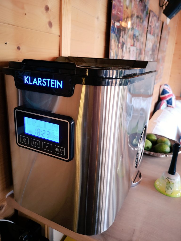 mark_birdy's tweet photo. New ice machine @BirdysInn 😁👍 https://t.co/ttGPYgGyln