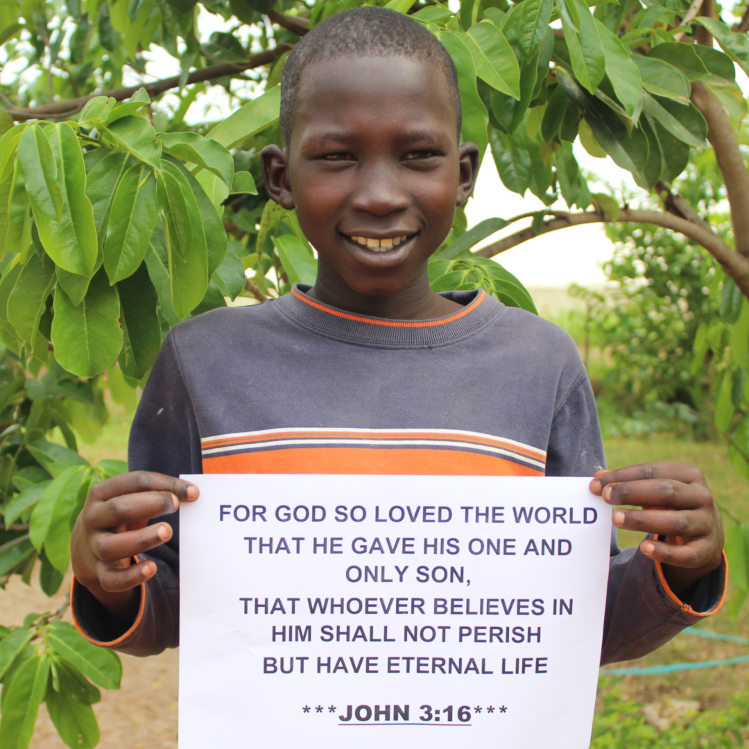 HRTN_Africa's tweet photo. I'd like to share w/ you my fav. Bible verse, John 3:16, because it reminds me of God's greatest gift to His children - His Son, Jesus. It's my prayer we all embrace His greatest gift right now because it will keep our hope alive. <3 Akech
#LoveYourNeighbor by #SharingGodsWord https://t.co/69DuuIkPQ0