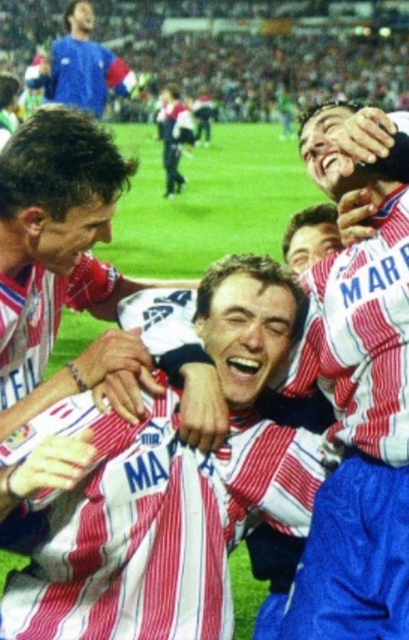 MilinkoPantic's tweet photo. Hace 24 años ⚽️ https://t.co/02lUxHQYtB