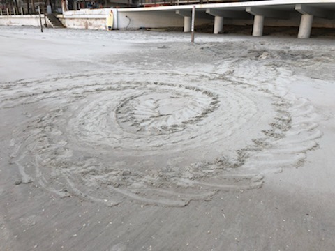 It appears this sea turtle may not have gotten the “safer at home” message yet... Luckily, she arrived to a nice, quiet beach. We’re excited to report this is the county’s first nest of the season- a leatherback turtle that nested in Daytona Beach. 
📷: Volusia Turtle Patrol