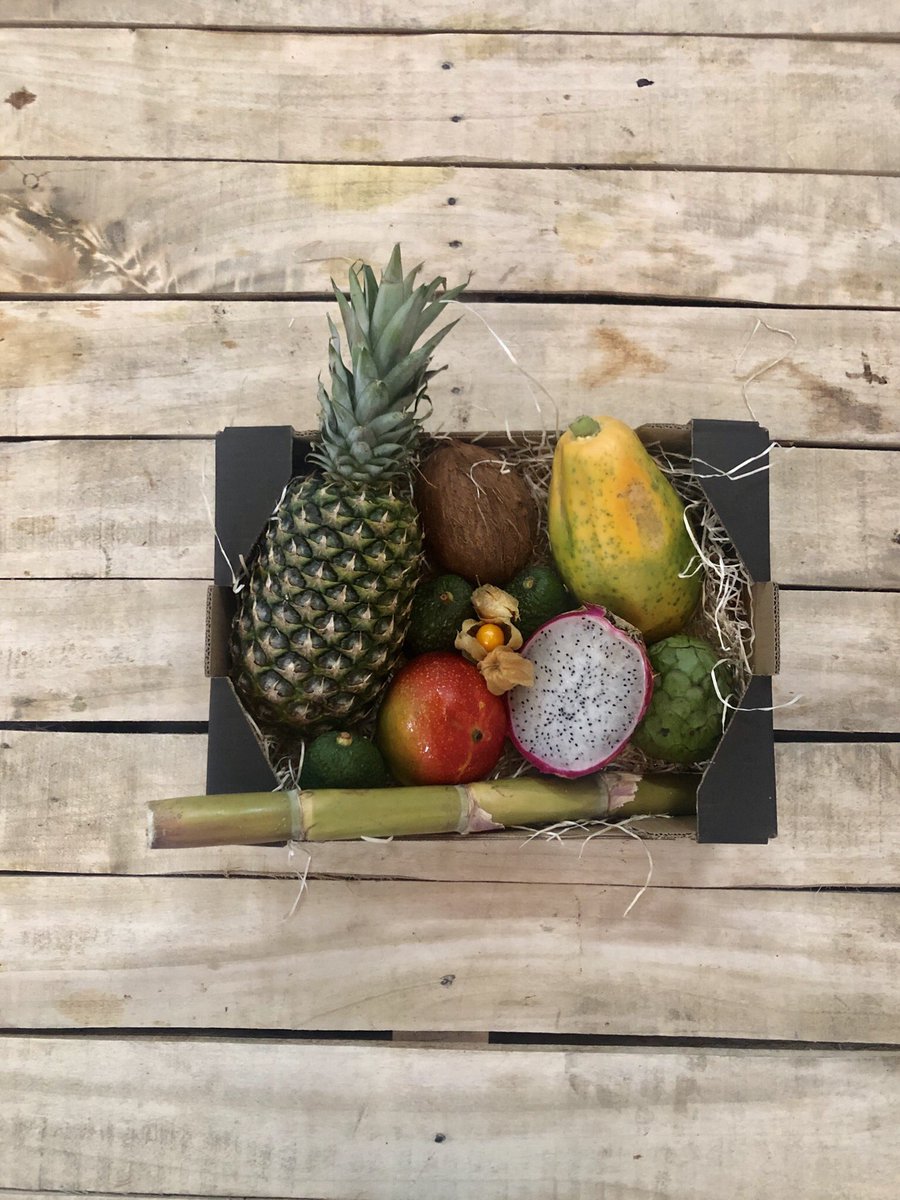 huertatropical's tweet photo. #NosotrosVamosAlCampo 🍃
#TúQuédateEnCasa

Nuestra Huerta deja de ser exclusivamente #Tropical 🥑 estos días, para convertirse en una Huerta #Tradicional 🥬 y que no te falte de nada.

Te enviamos a casa 🏡 la mejor selección de frutas, verduras y hortalizas 🥑🍅🥒 de temporada. https://t.co/p6zvxTaU4F