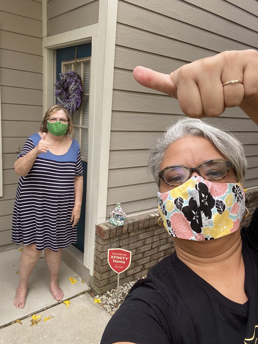 decafwithdiaz's tweet image. A mask is to keep virus shedding from U 2 someone-it does not protect us from exposure if airborne virus is actively in R presence (high probability exposure) Social distancing + all with a mask gets best community effect- Be smart out there and look out for your elderly neighbor
