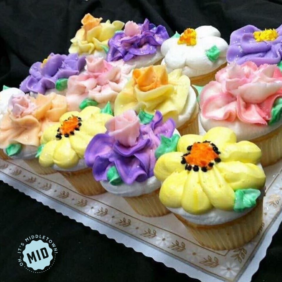 What's better than real flowers? Flower cupcakes! There's nothing 💖 sweeter 💖 than a Central Pastry sweet treat. Call ahead (513.423.4431) to place your order for pickup. And share a photo with us so we can see all the beautiful floral designs! #ItsMiddletown #Cincinnatifoodie